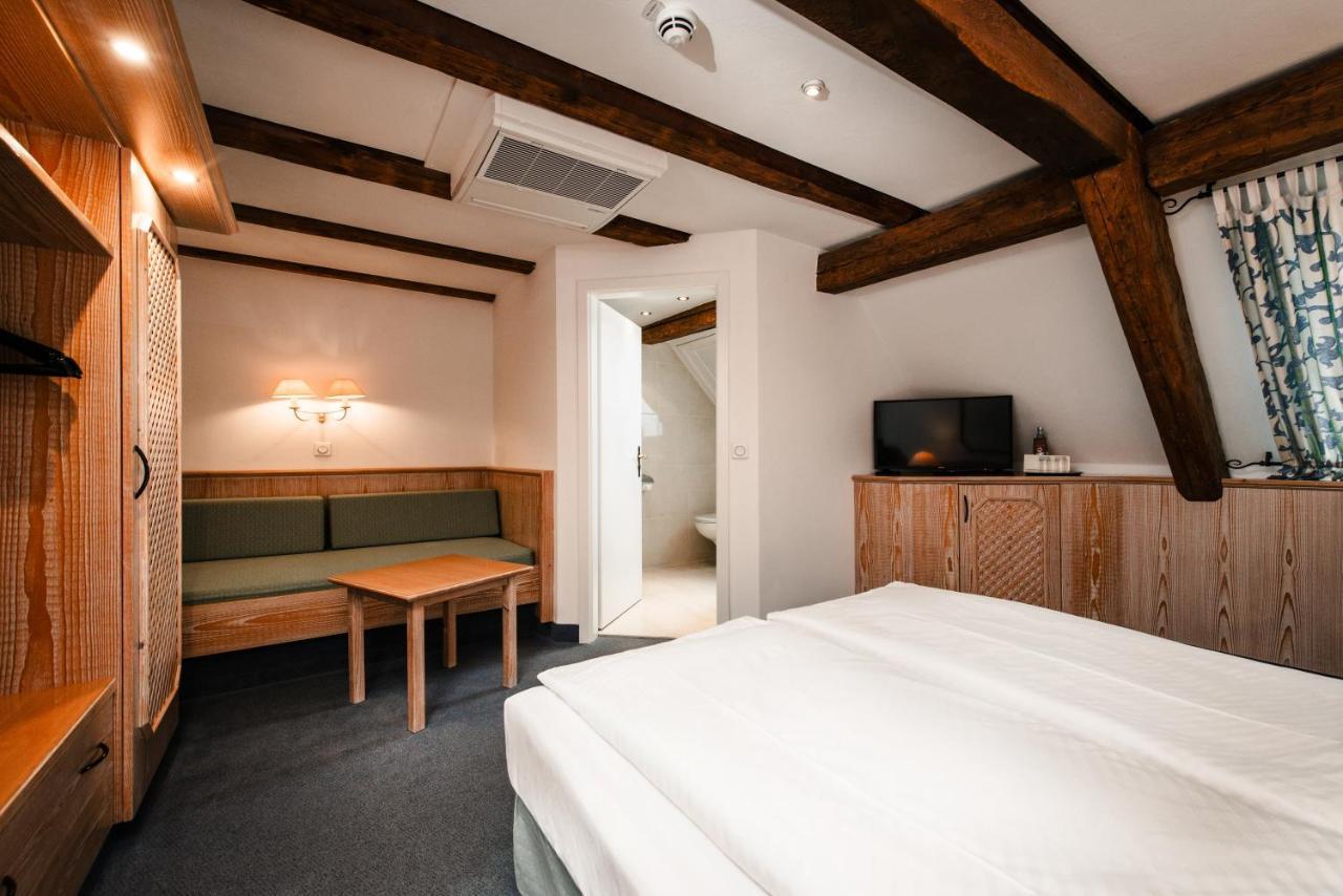 Hotel & Restaurant Ochsen 美克林根 外观 照片